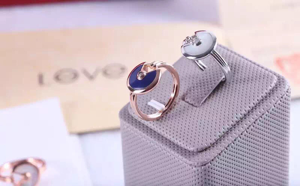 Amulette de Cartier Lapis Lazuli Ring With Diamond in Yellow Gold, White Gold and Pink Gold