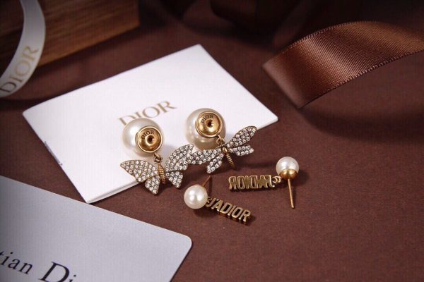 High End Christian Dior J’ADIOR Paved Diamonds Bee And Butterfly Pendants Women Brass Premium replica Asymmetric Drop Earrings