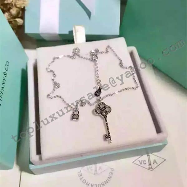 Tiffany Keys Crown Key Pendant Phony With Diamonds Sterling Silver Chain Necklace Jewelry UK Sale