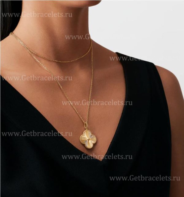 Replica Van Cleef Arpels Magic Alhambra Long Necklace 1 Motif Yellow Gold/Rose Gold/White Gold