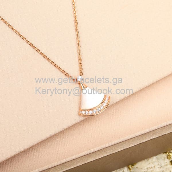 Divas Dream Small Necklace with Pave Diamonds Rose Gold Replica