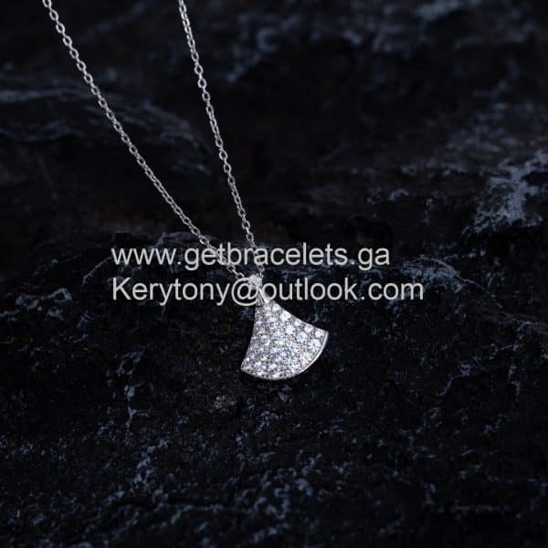 Divas Dream Small Necklace with Pave Diamonds White Gold Knockoff