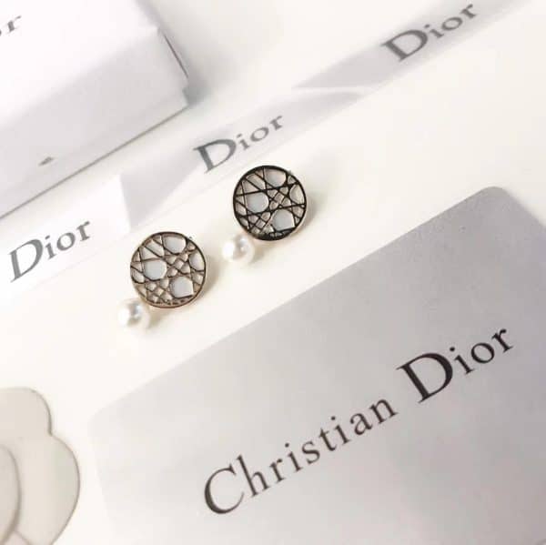 Latest Fashion Dior White Pearl Rounded Yellow Gold Openwork Clip Earrings For Girls Best Gift