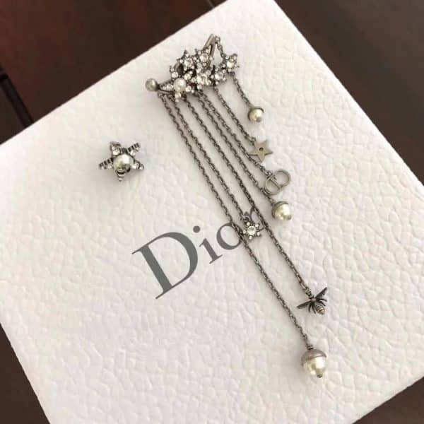 Fashion Trends Christian Dior Star Motif Aged Metal Ladies CD Bee Pendant White Pearl Tassel Drop Earrings