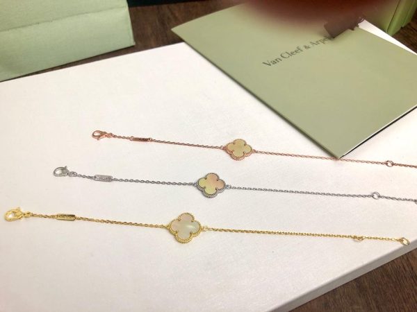 Van Cleef & Arpels Vintage Alhambra Bracelet Yellow Gold Mother-of-Pearl