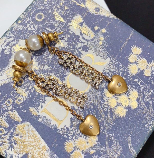 Spring Fashion Christian Dior J’ADIOR Antique Gold-finish Metal Paved Diamonds JADIOR Heart Pendant Womens White Pearl Drop Earrings