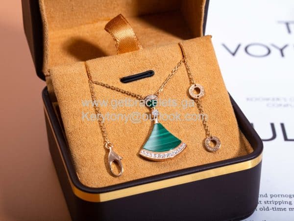 Divas Dream Necklace with Malachite and Pave Diamonds Rose Gold 1:1