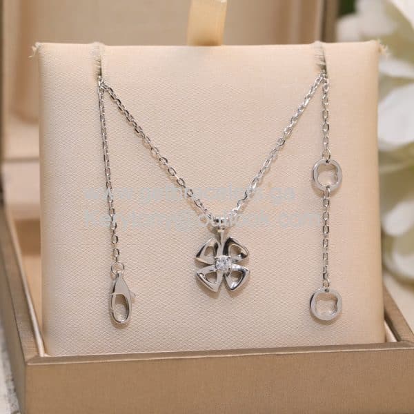 Fiorever Four-petal Flower Necklace With 1 Diamonds Rose Gold and White Gold 0.0423611111111111