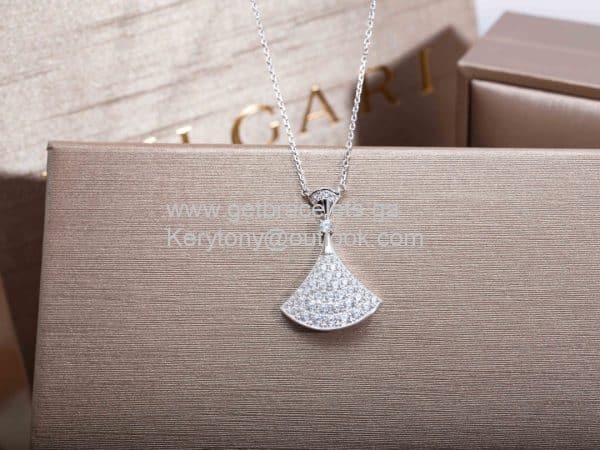 Divas Dream Necklace with Pave Diamonds White Gold Knockoff