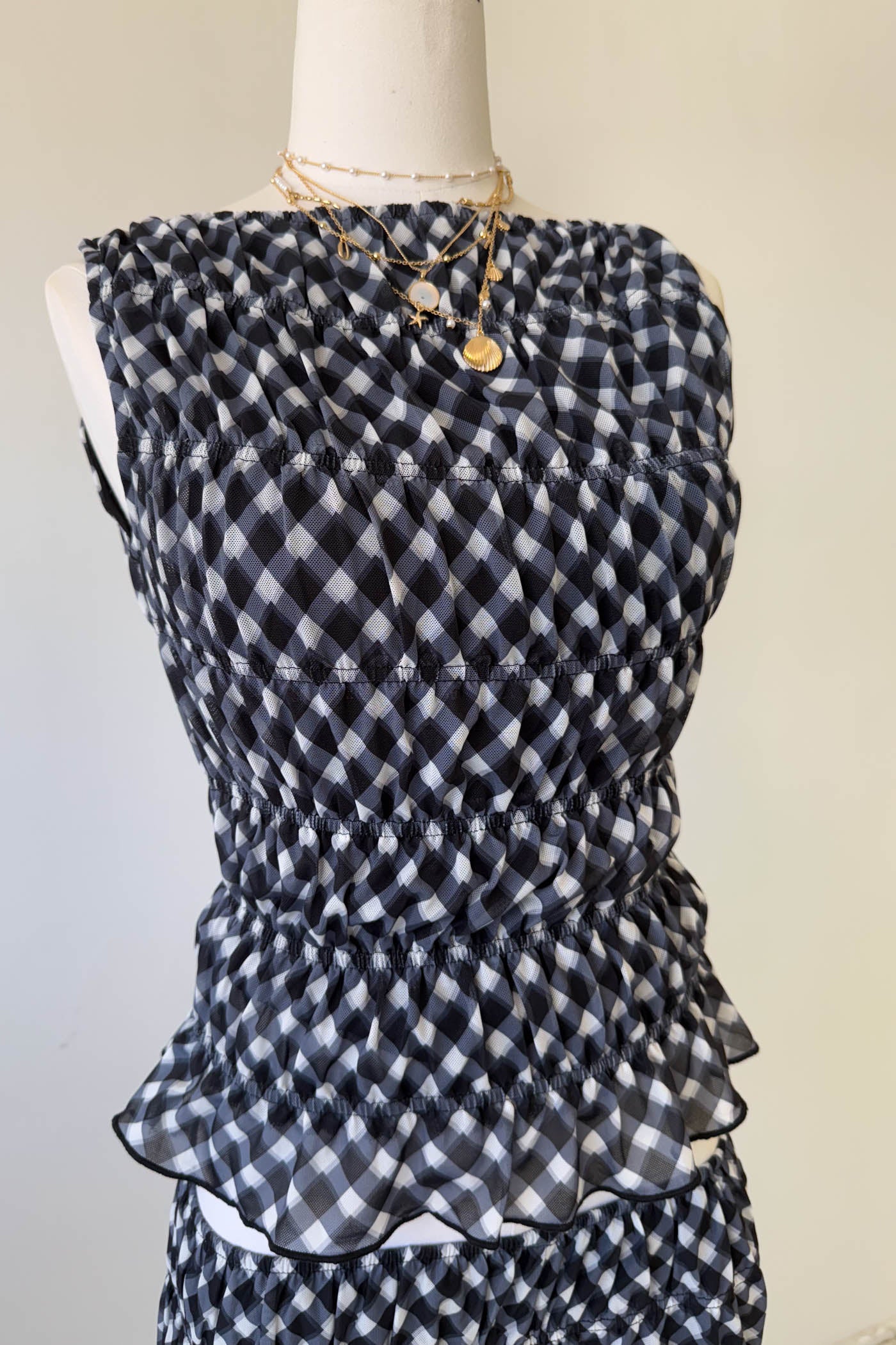 GIngham Sleeveless Stretch Lace Top