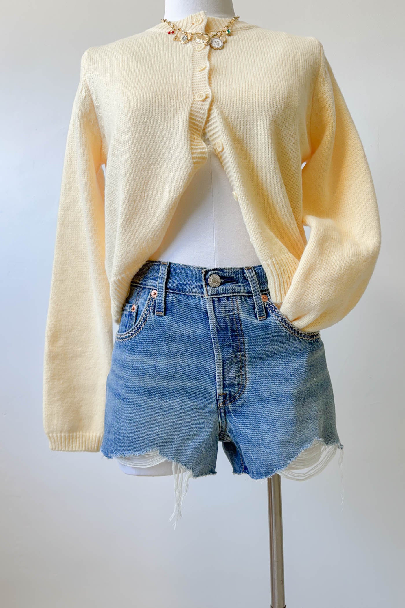 Switch Stitch 501 Orignal Distress Shorst by Levi's