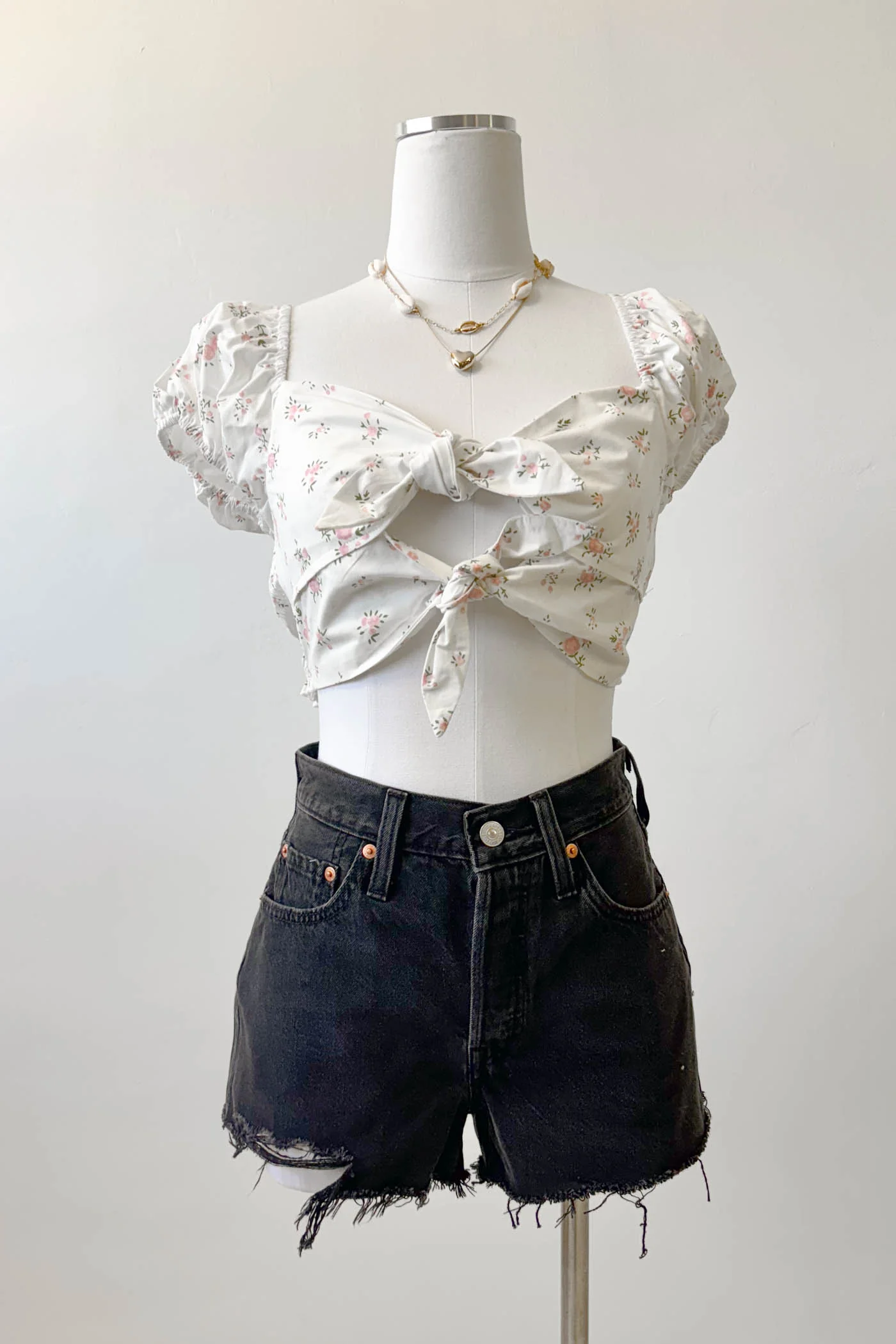 Front Tie Puff Sleeve Top