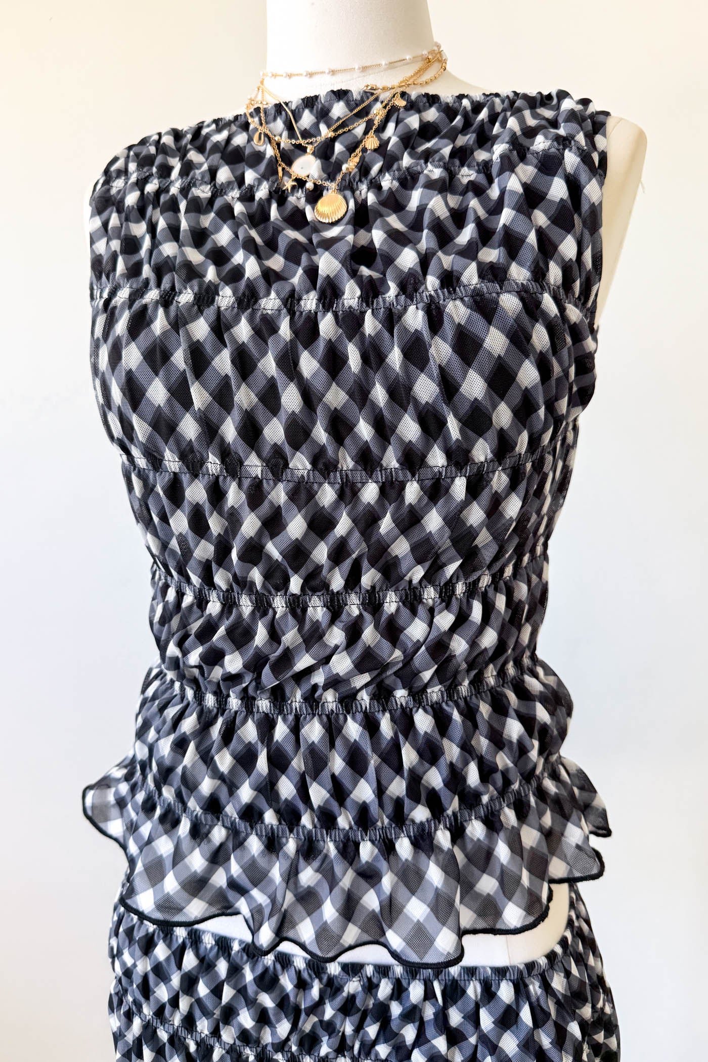 GIngham Sleeveless Stretch Lace Top