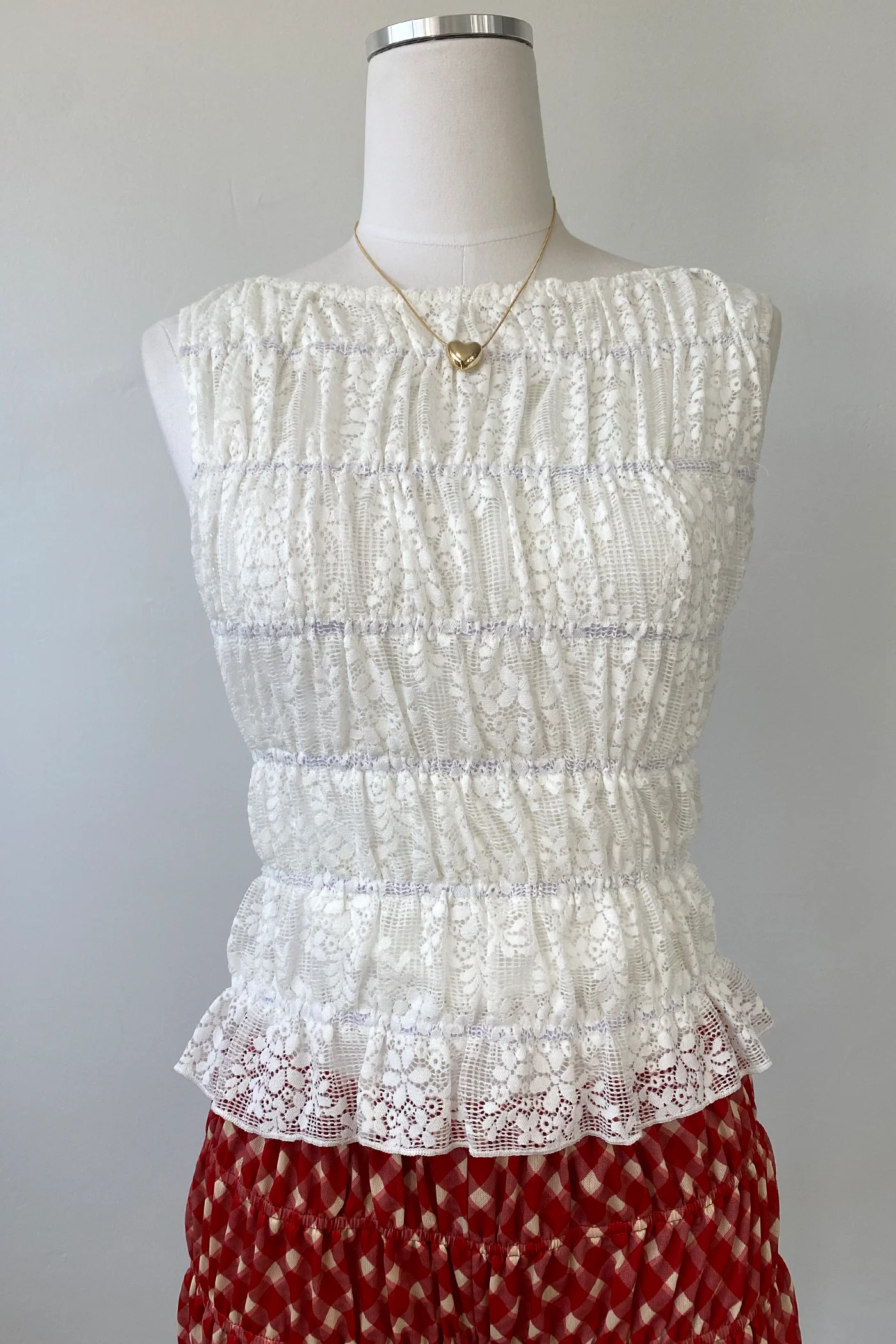 Sleeveless Stretch Lace Top