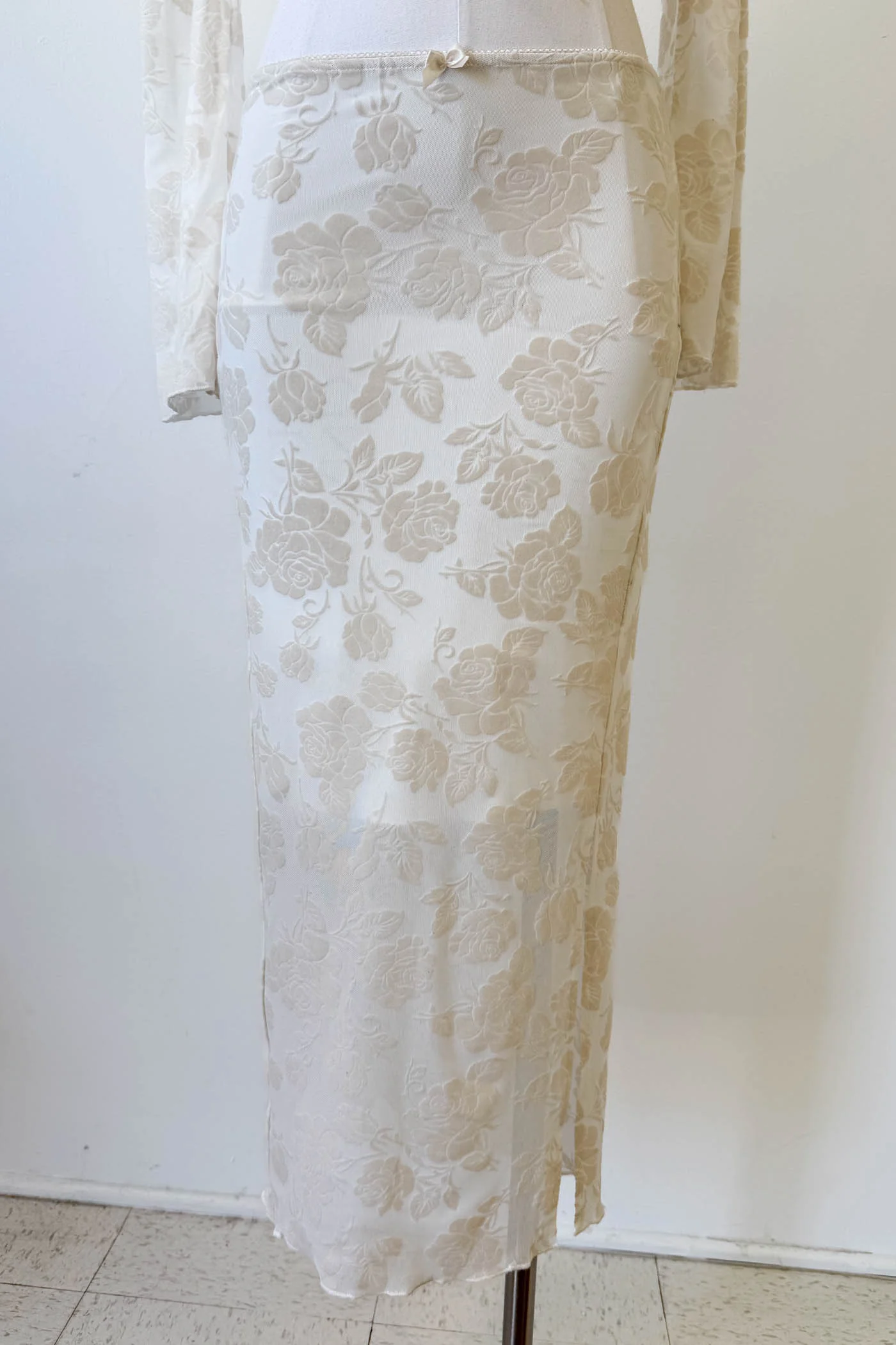 Floral Stretch Lace Midi Skirt