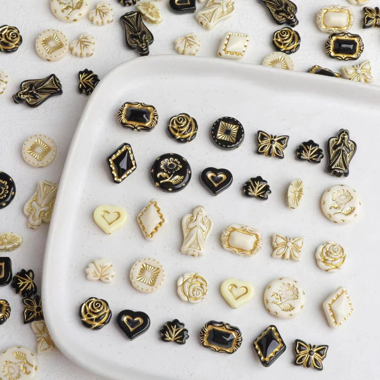 🔥🔥 lucky acrylic beads - Open in Live