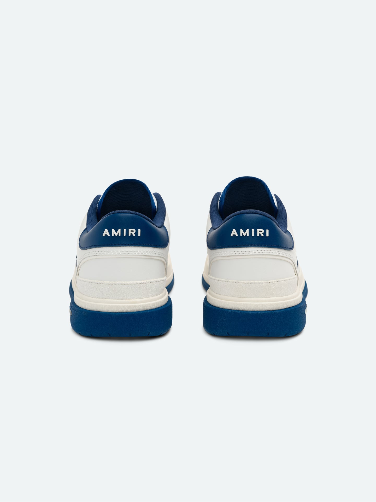 🔵 AMIRI Classic Low – White / Navy (Retail Exclusive)