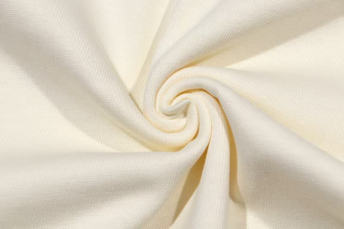 💚 GUCCI Smiley Logo Tee – Positive Vibes Only ☀️