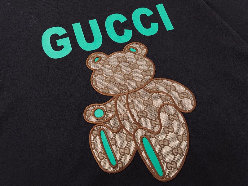 🐻 GUCCI Bear Logo Tee – Playful Luxury Meets Street Cool 🖤