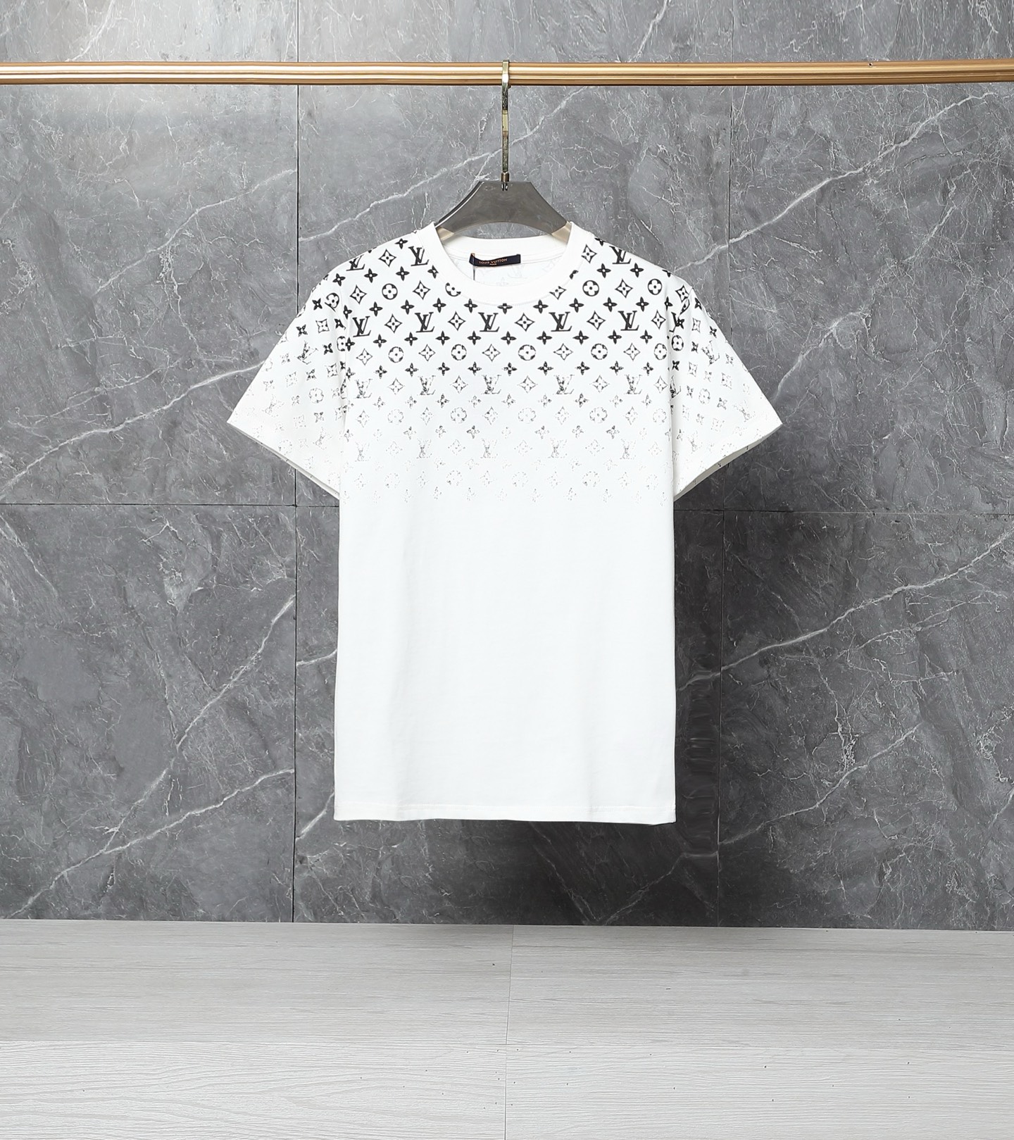 Louis Vuitton Gradient Monogram Tee – Black & White