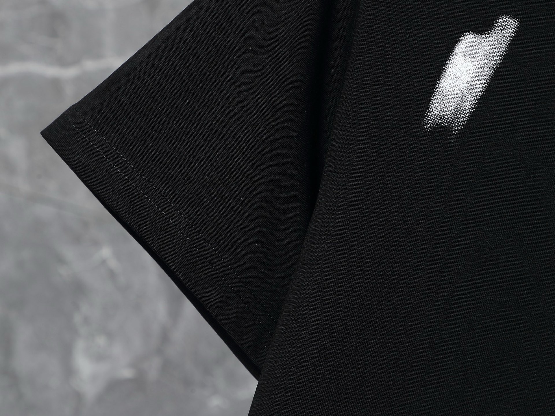 Louis Vuitton Spray Print Logo T-Shirt – Black & White