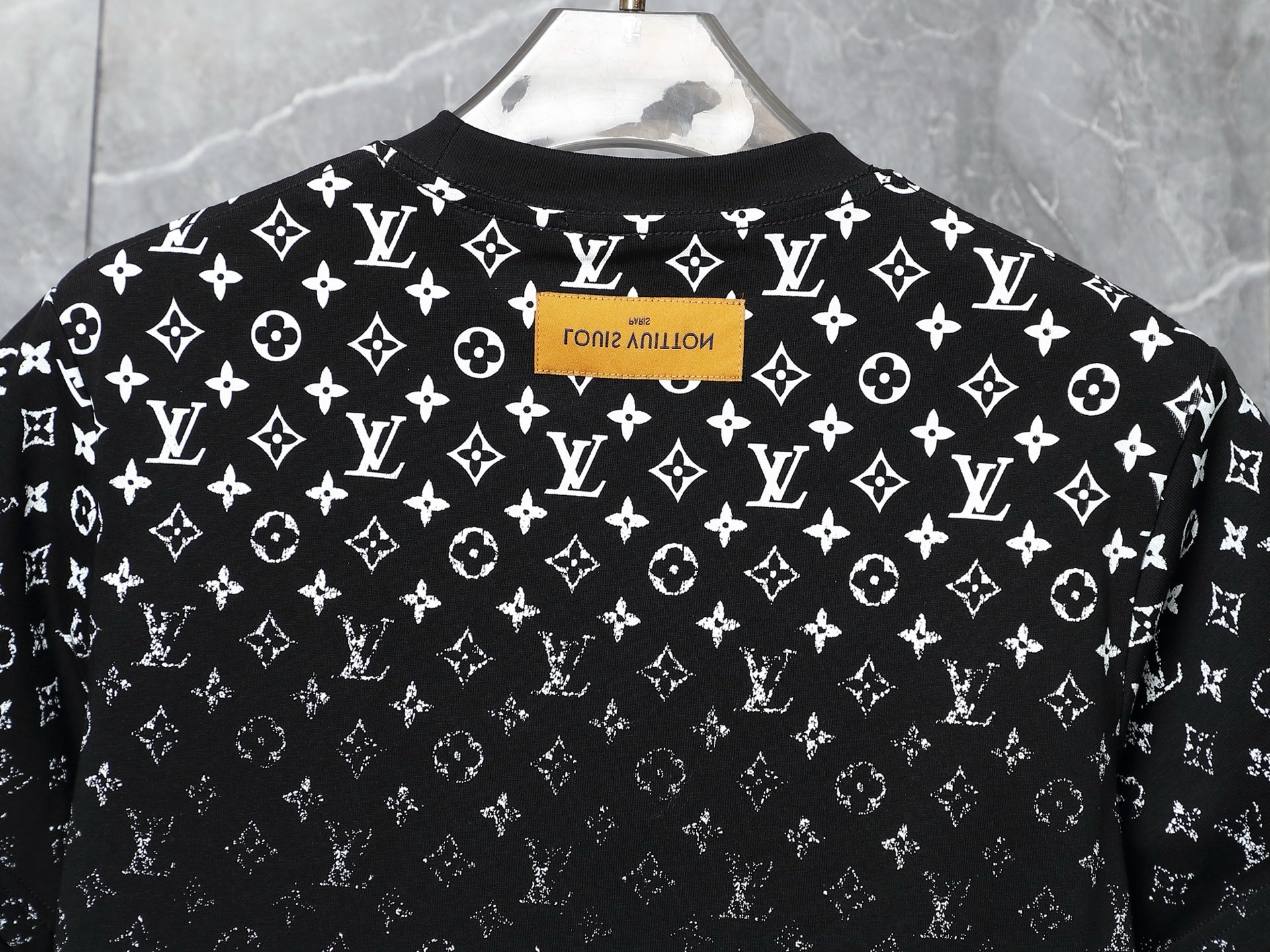 Louis Vuitton Gradient Monogram Tee – Black & White