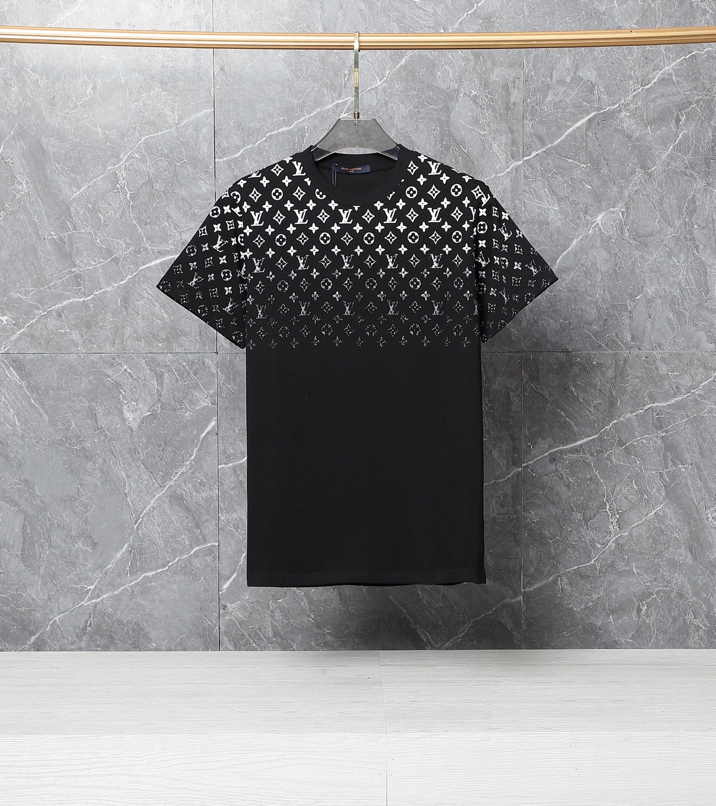 Louis Vuitton Gradient Monogram Tee – Black & White