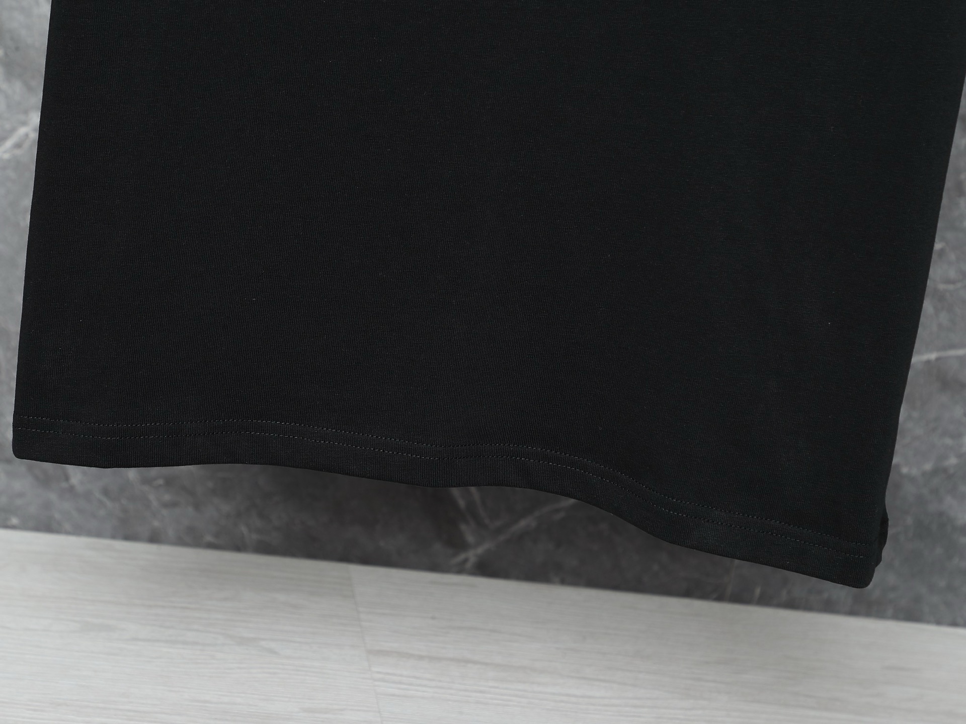 Louis Vuitton Gradient Monogram Tee – Black & White