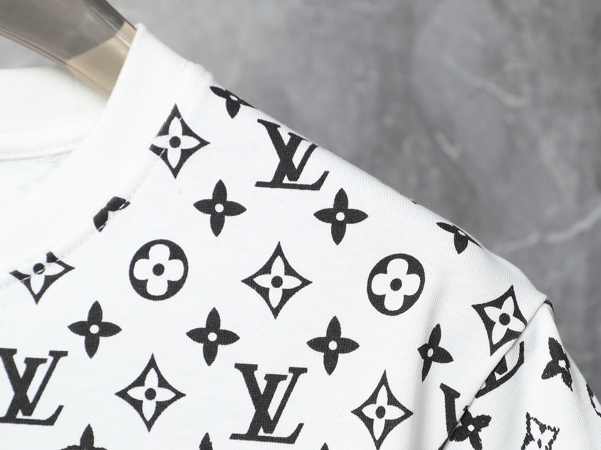 Louis Vuitton Gradient Monogram Tee – Black & White
