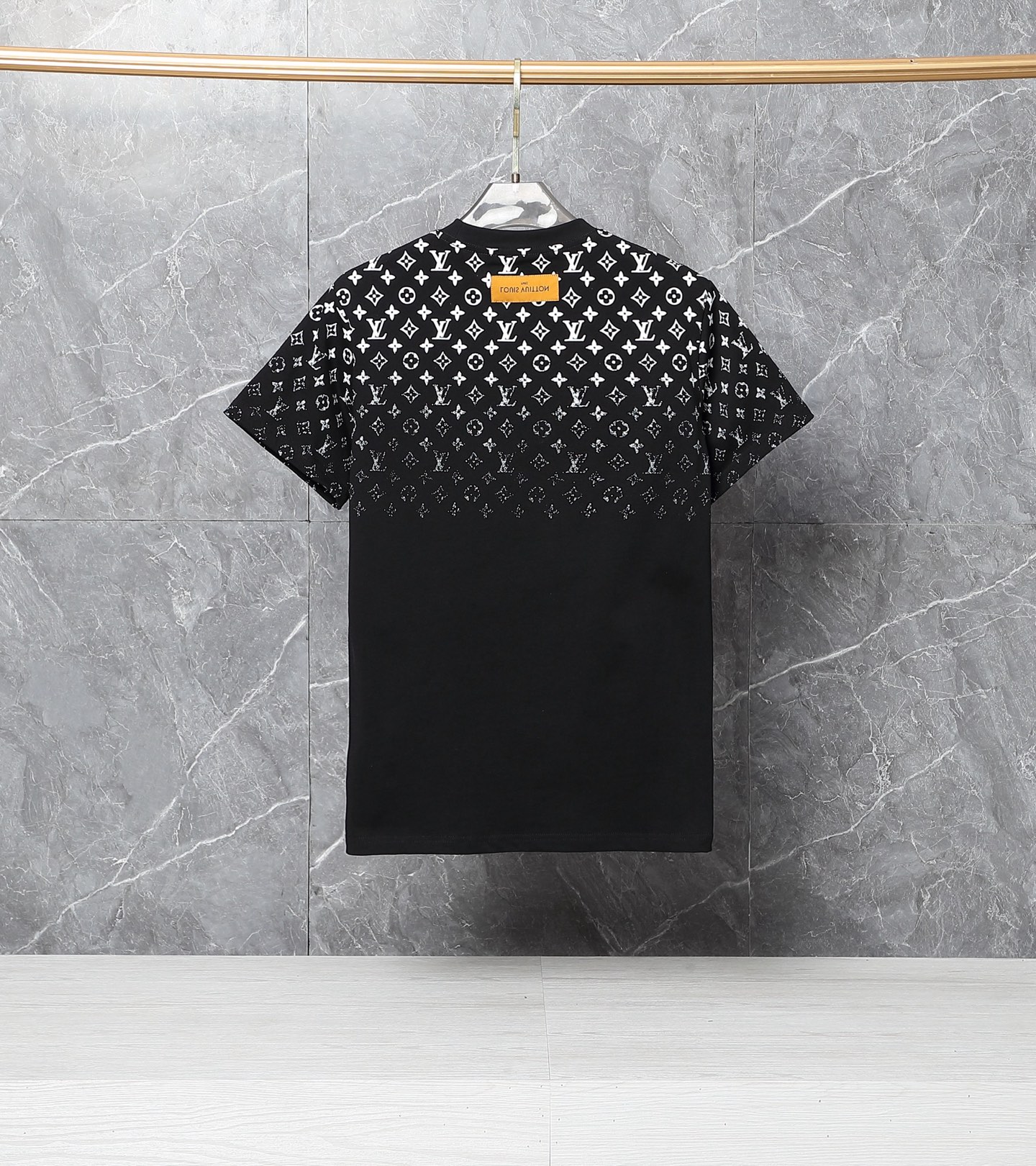 Louis Vuitton Gradient Monogram Tee – Black & White