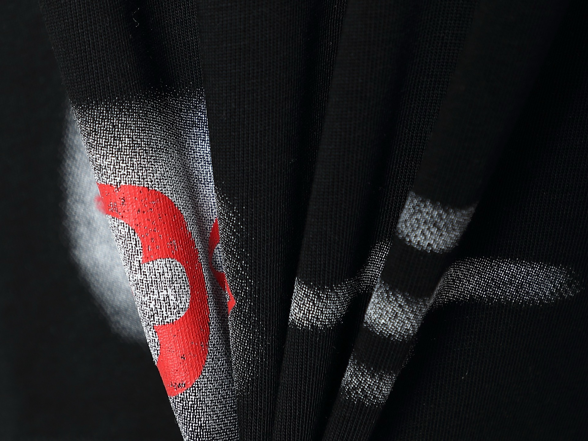 Louis Vuitton Spray Print Logo T-Shirt – Black & White