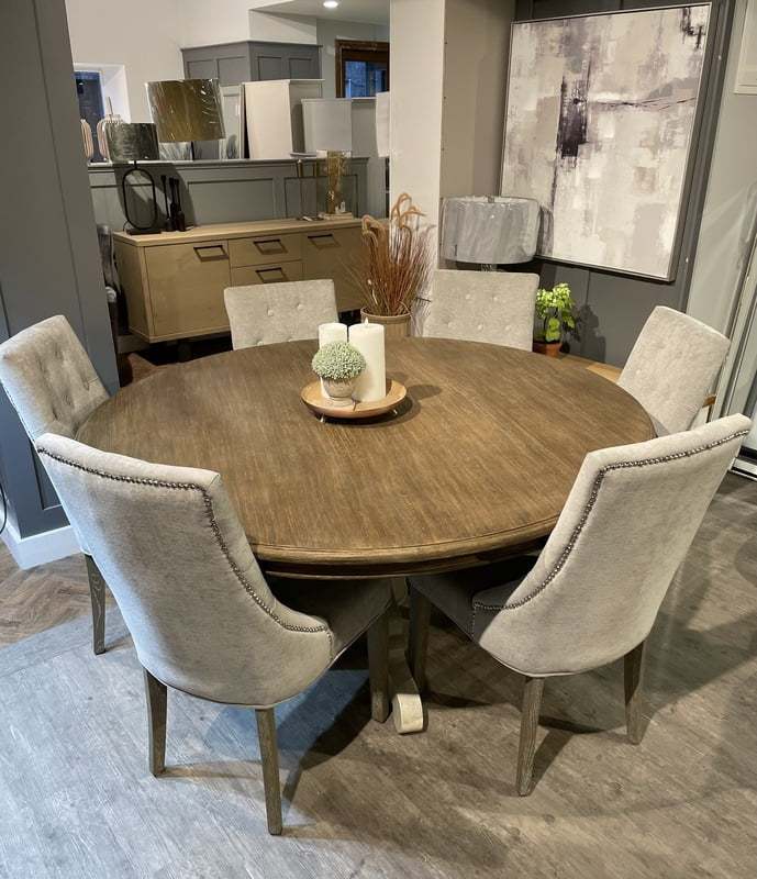 Round Table