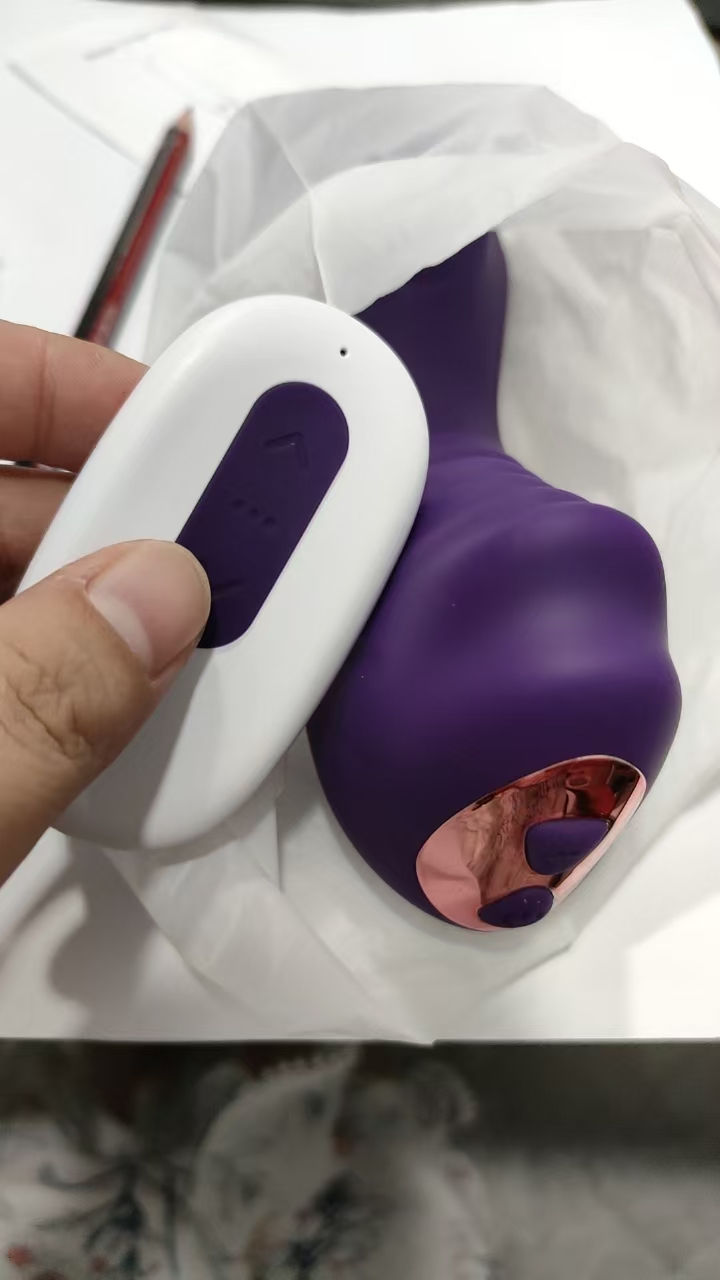 Women's wearable seat cushion vibrator
