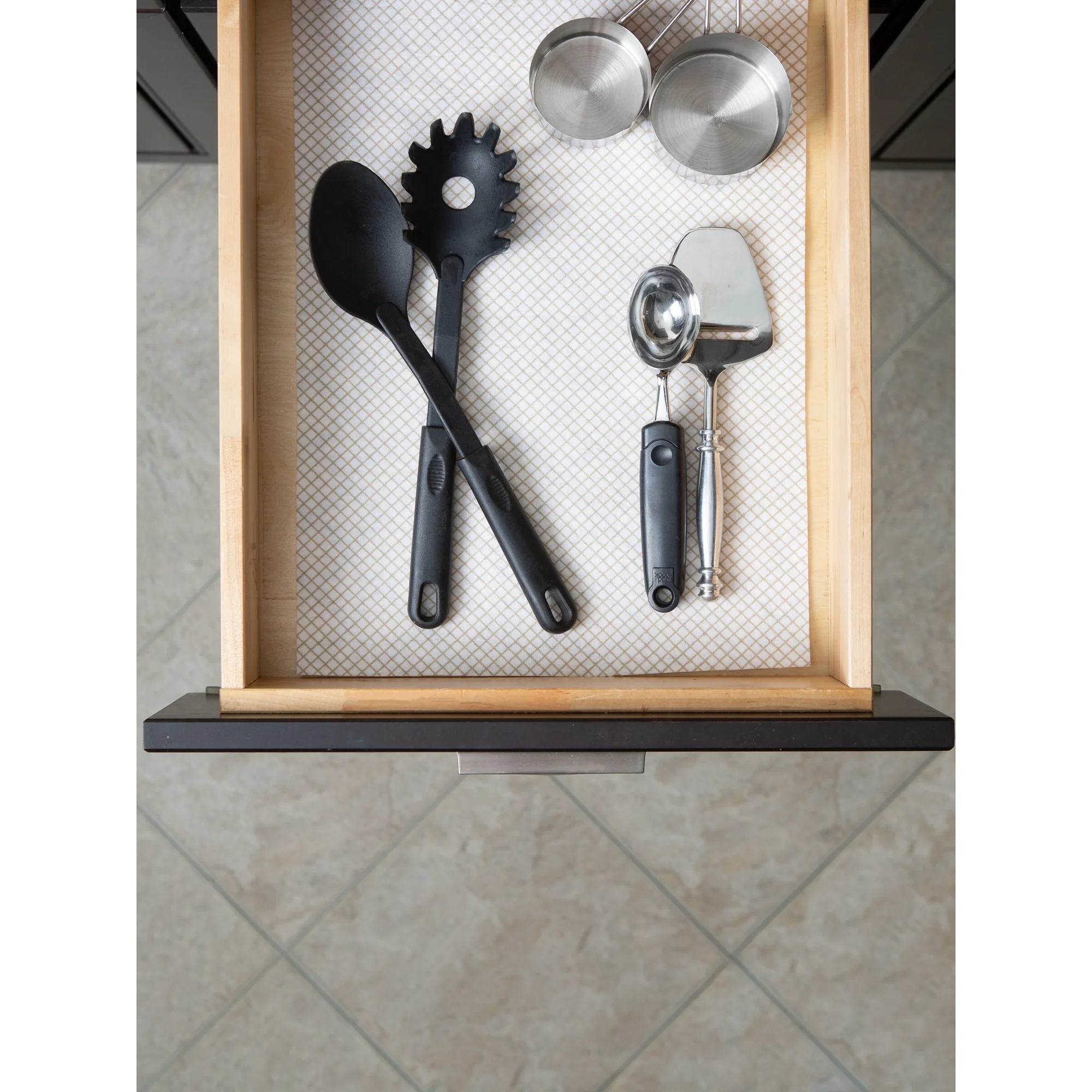 DII Grey Lattice Shelf Liner (Set of 2)