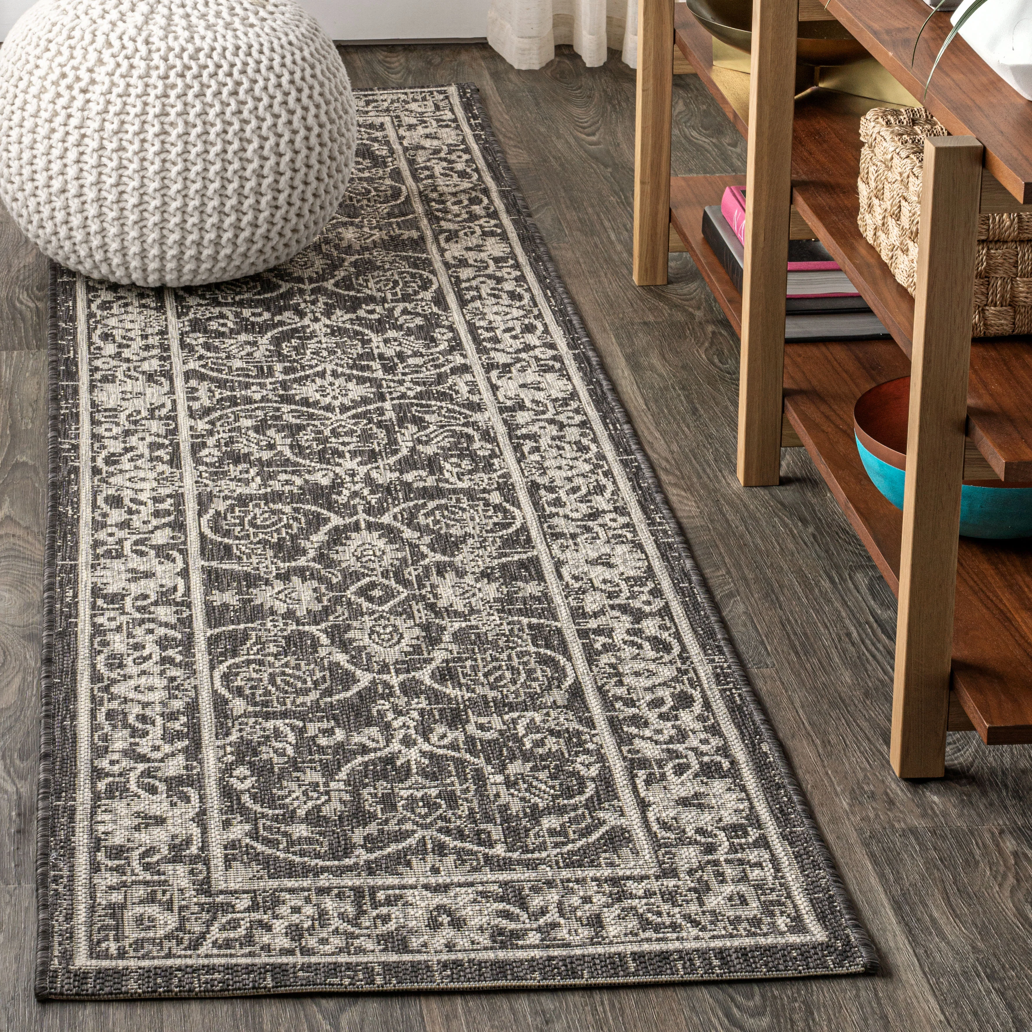 Palazzo Vine and Border Textured Weave Indoor/Outdoor Area Rug