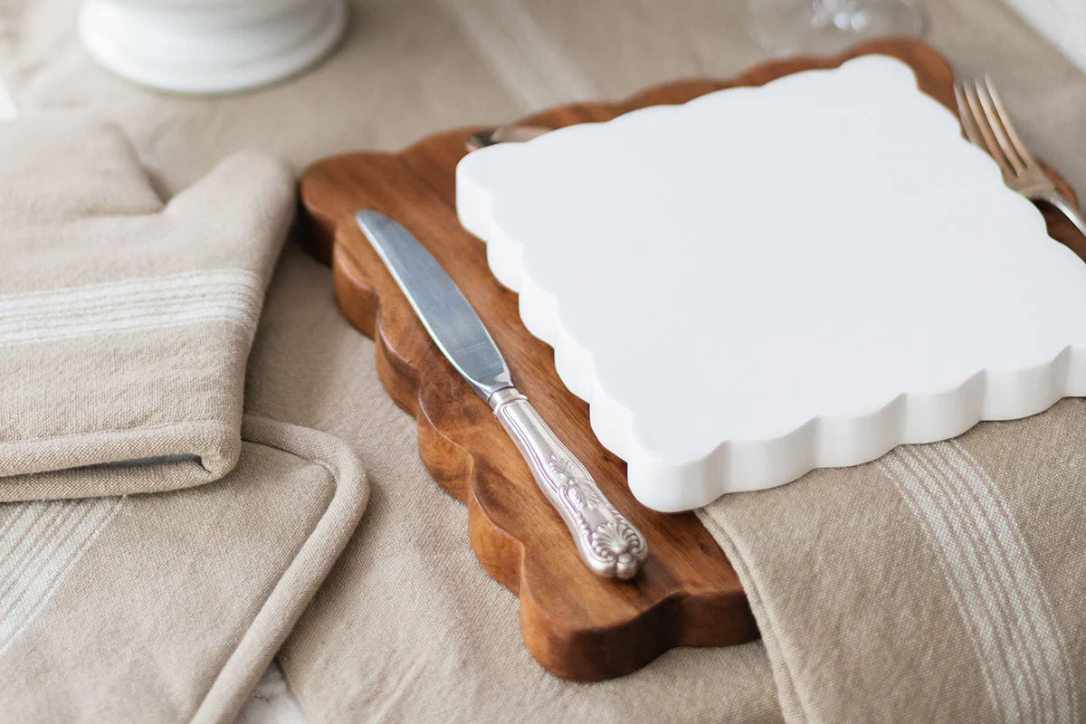 Square Scalloped Cutting Board