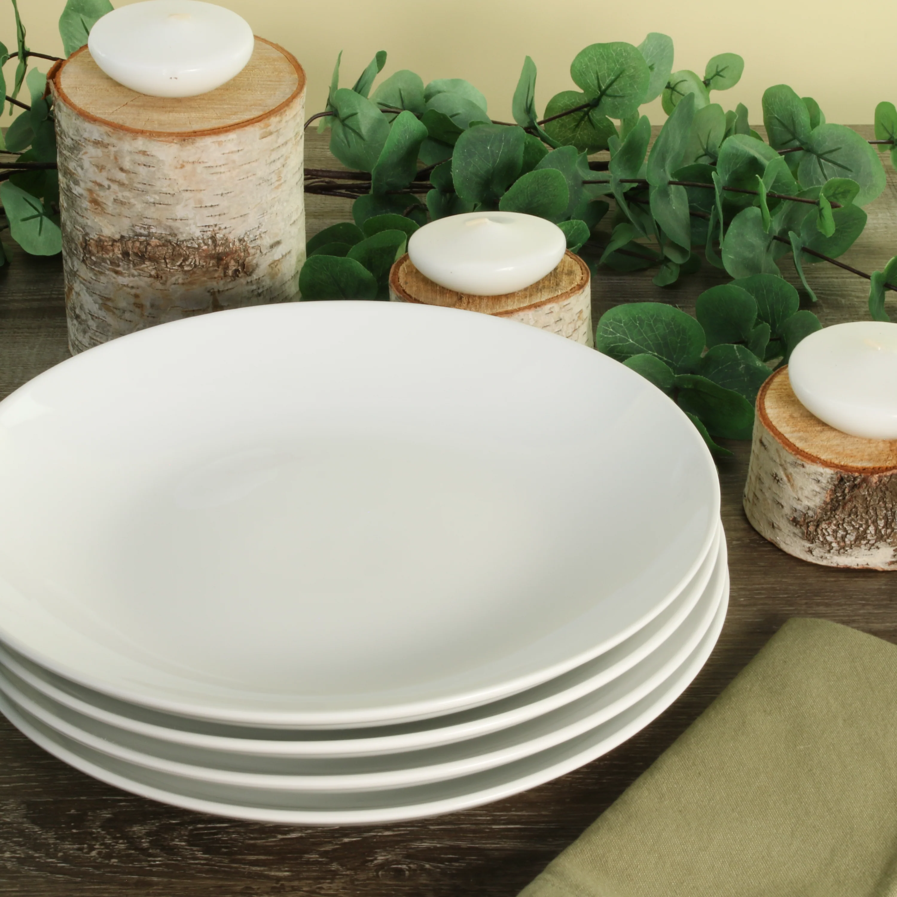 Coupe Shaped   Dinner Plates 4 Piece set