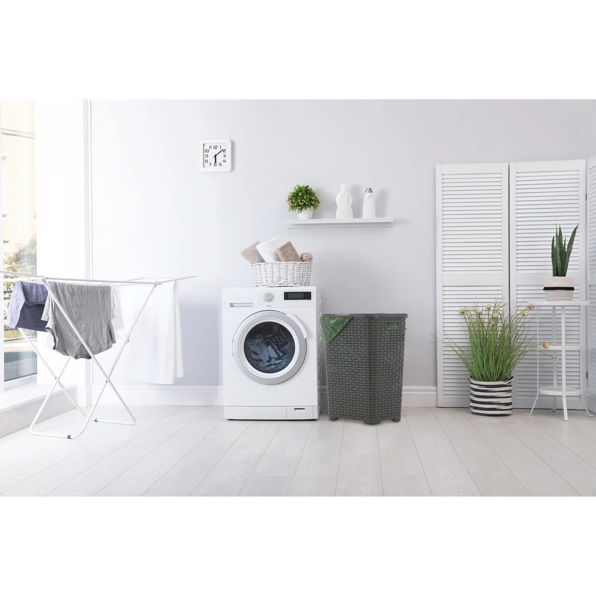 Superio Plastic Wicker Laundry Hamper with Lid Large Capacity - Capacity: 60l