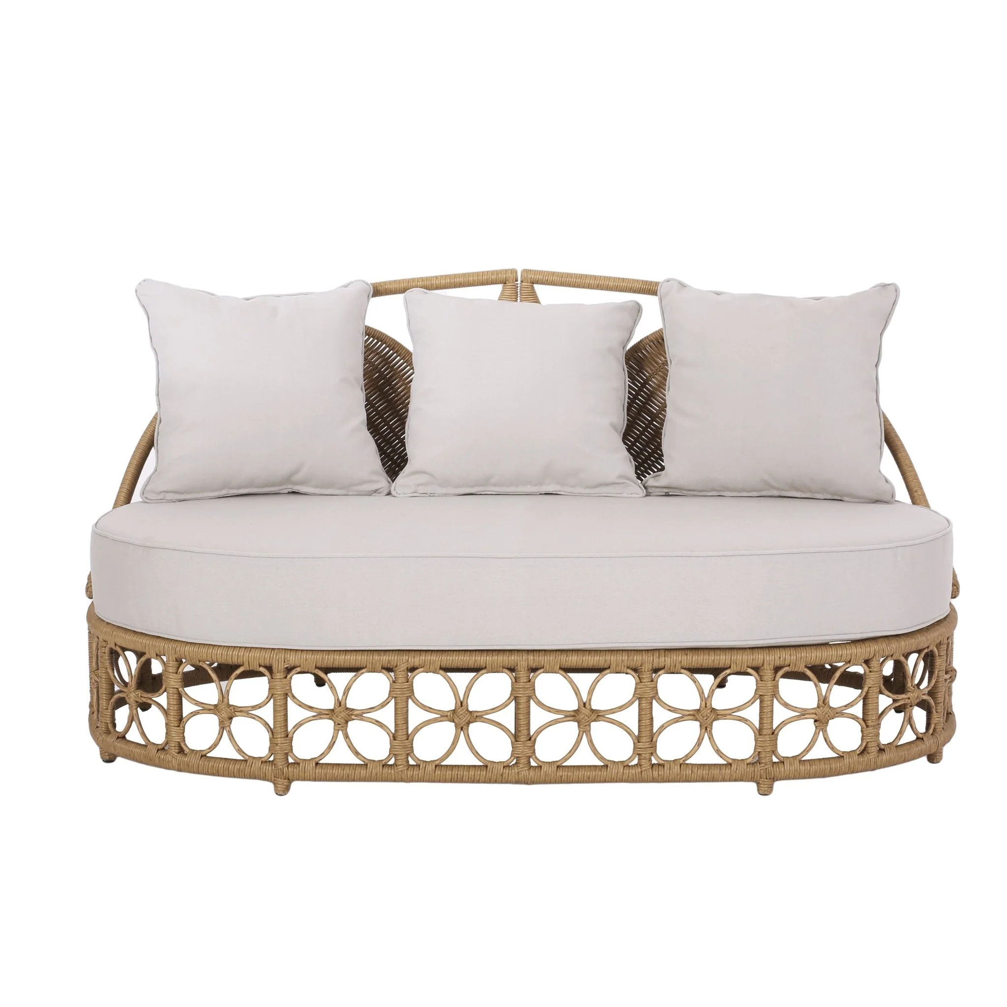 Outdoor Wicker Daybed With Pillows