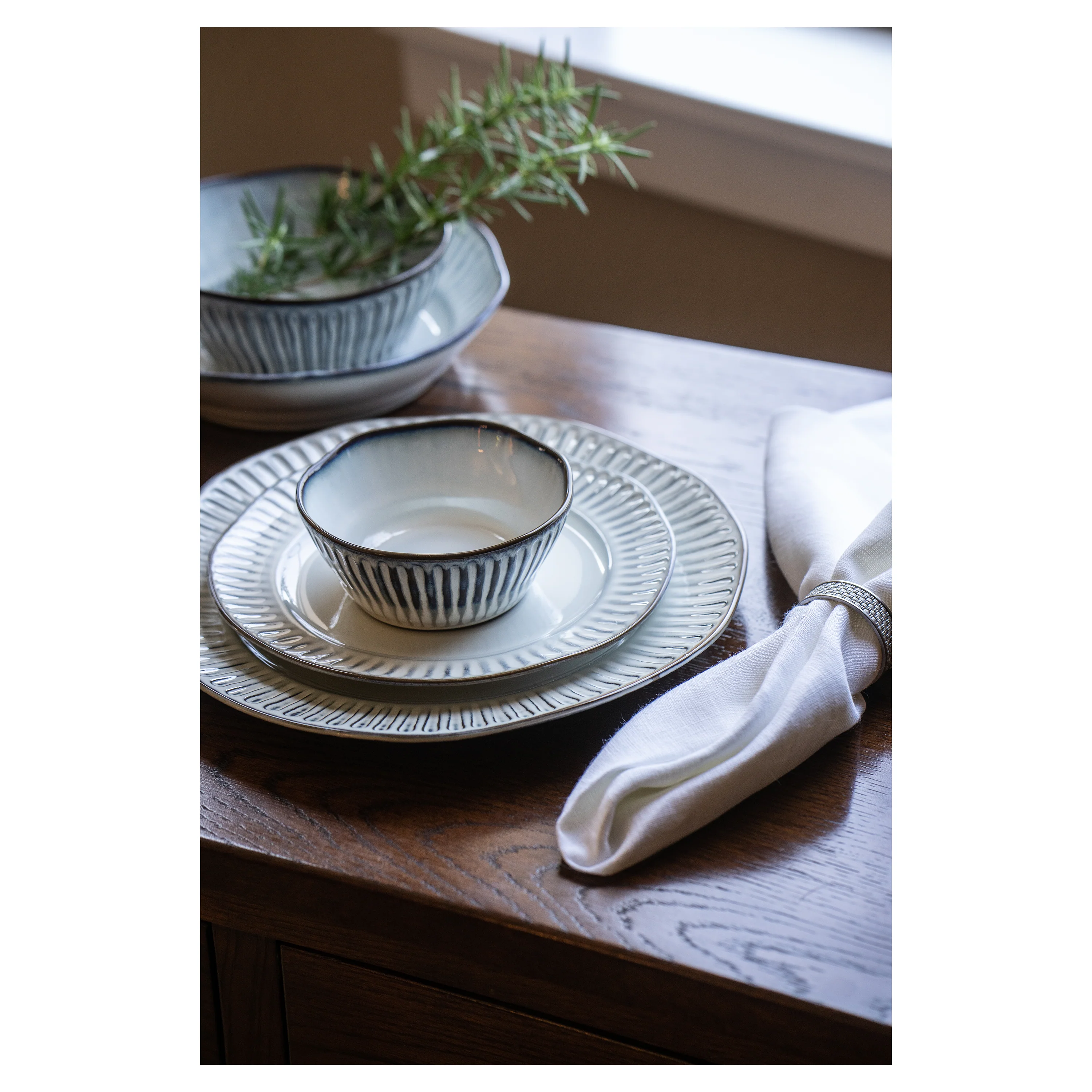 Colonnade 16 Piece Set