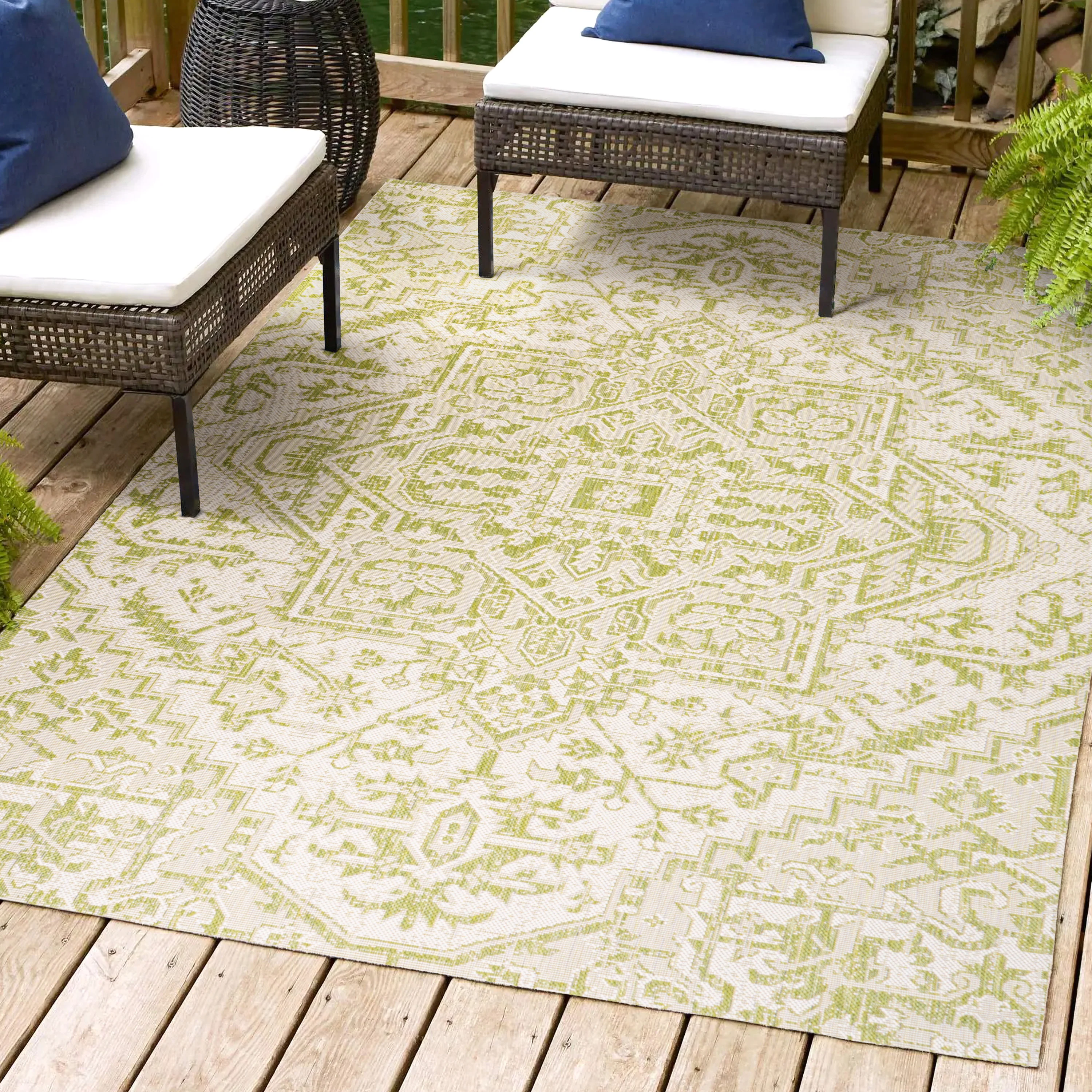 Estrella Bohemian Medallion Textured Weave Indoor/Outdoor Area Rug