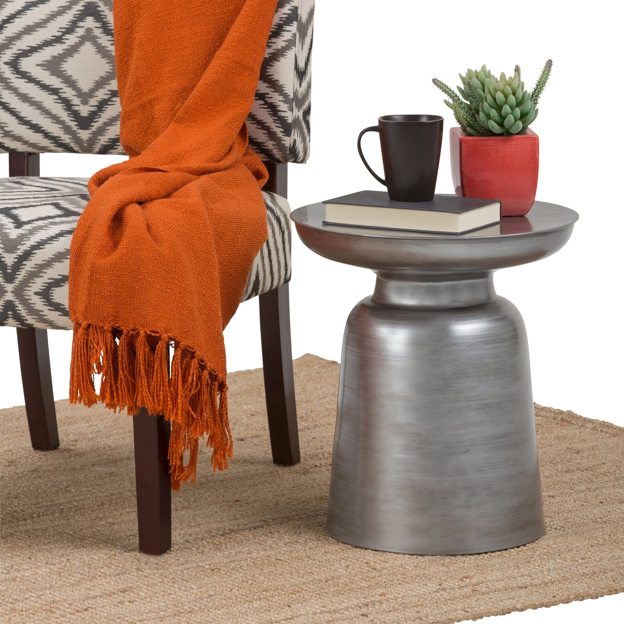 Solsticea Metal Accent Table with Round Top Design