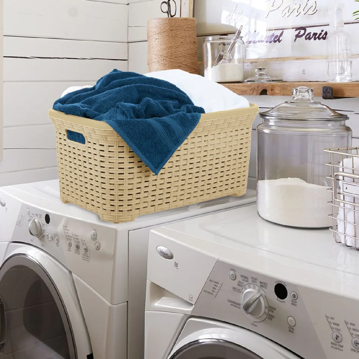 Superio Large Wicker Laundry Basket with Cutout Carry Handles - Capacity: 50l