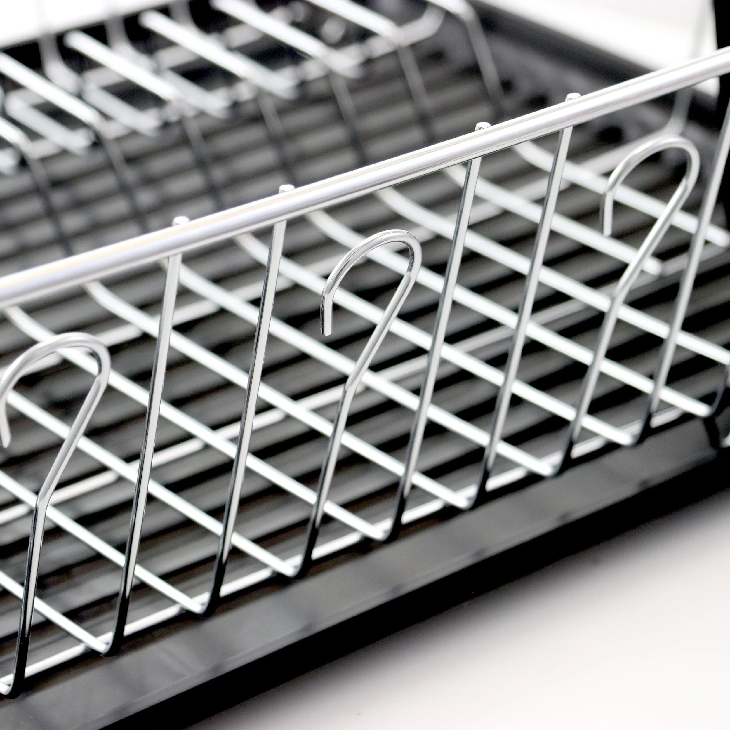 MegaChef 16in Kitchen Basics Chrome Plated Countertop Dish Drying Rack