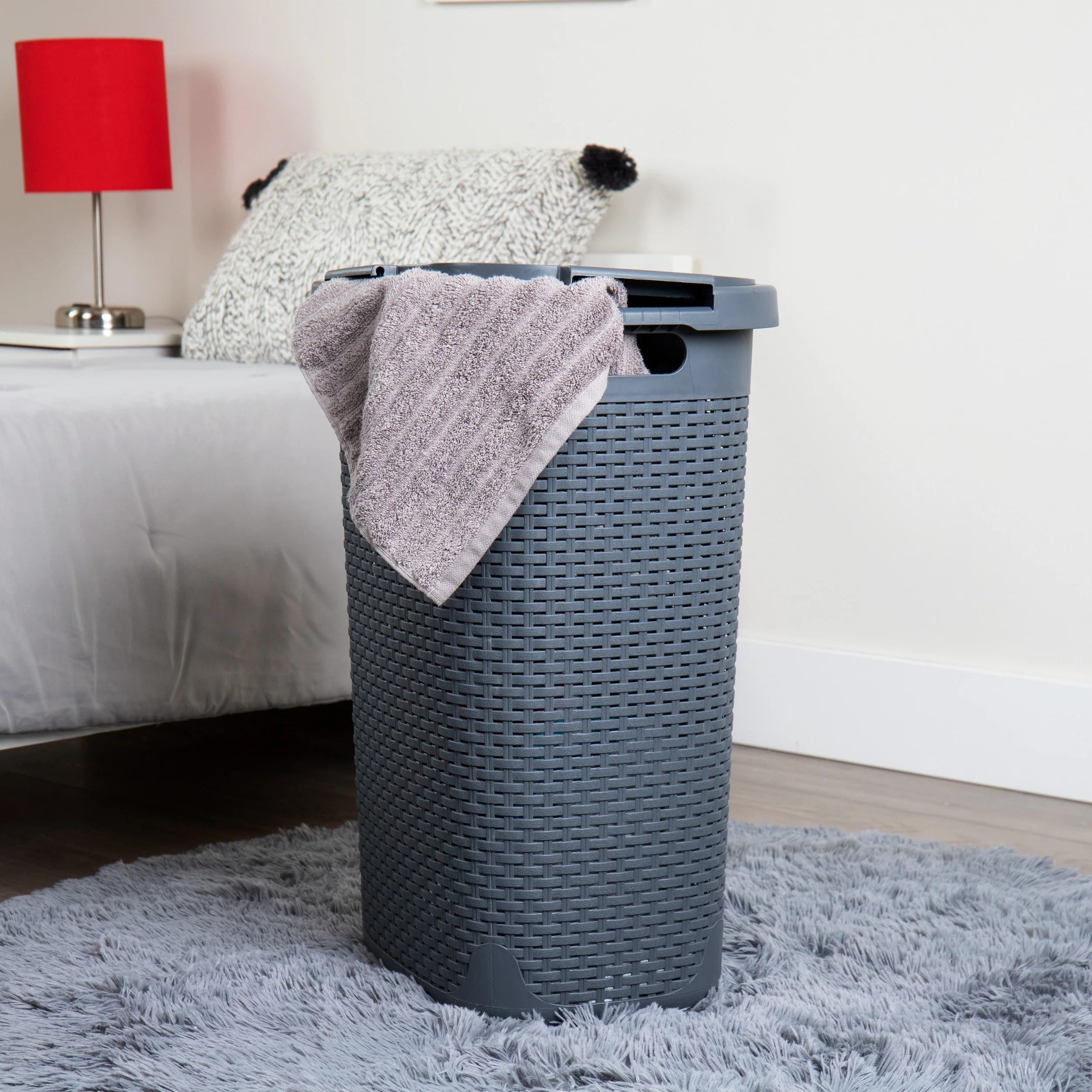 Mind Reader 60L Slim Laundry Hamper, Clothes Basket, Lid, Wicker Design, Plastic, 17.65