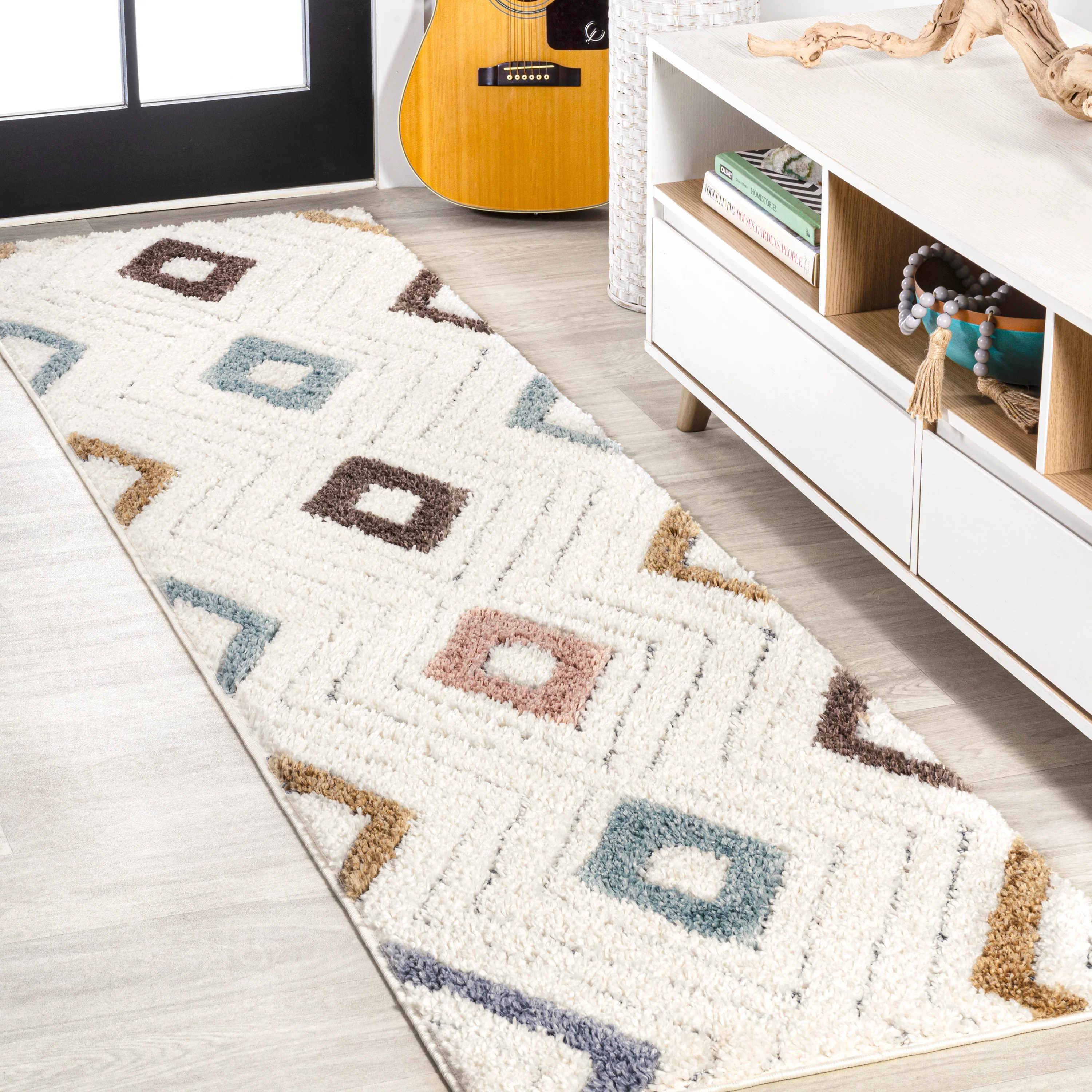 Amira Diamond Tribal High-Low Area Rug