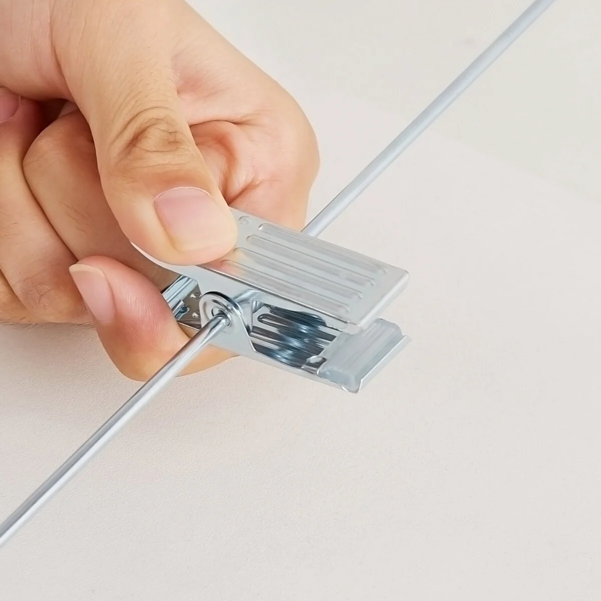 Javlergo 20-Pack Velvet Clothes Hangers, 16.5in Heavy-Duty Hangers with Adjustable Clips, Non-Slip, Space-Saving