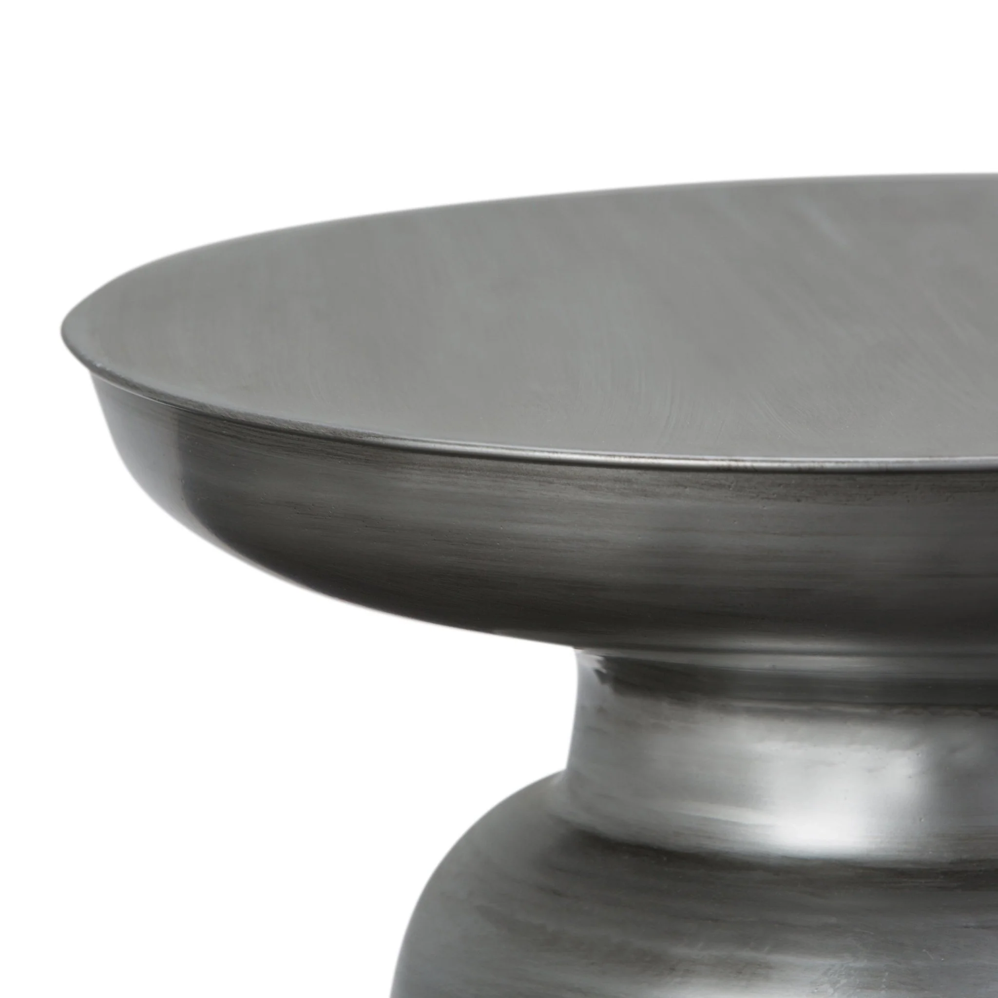 Solsticea Metal Accent Table with Round Top Design