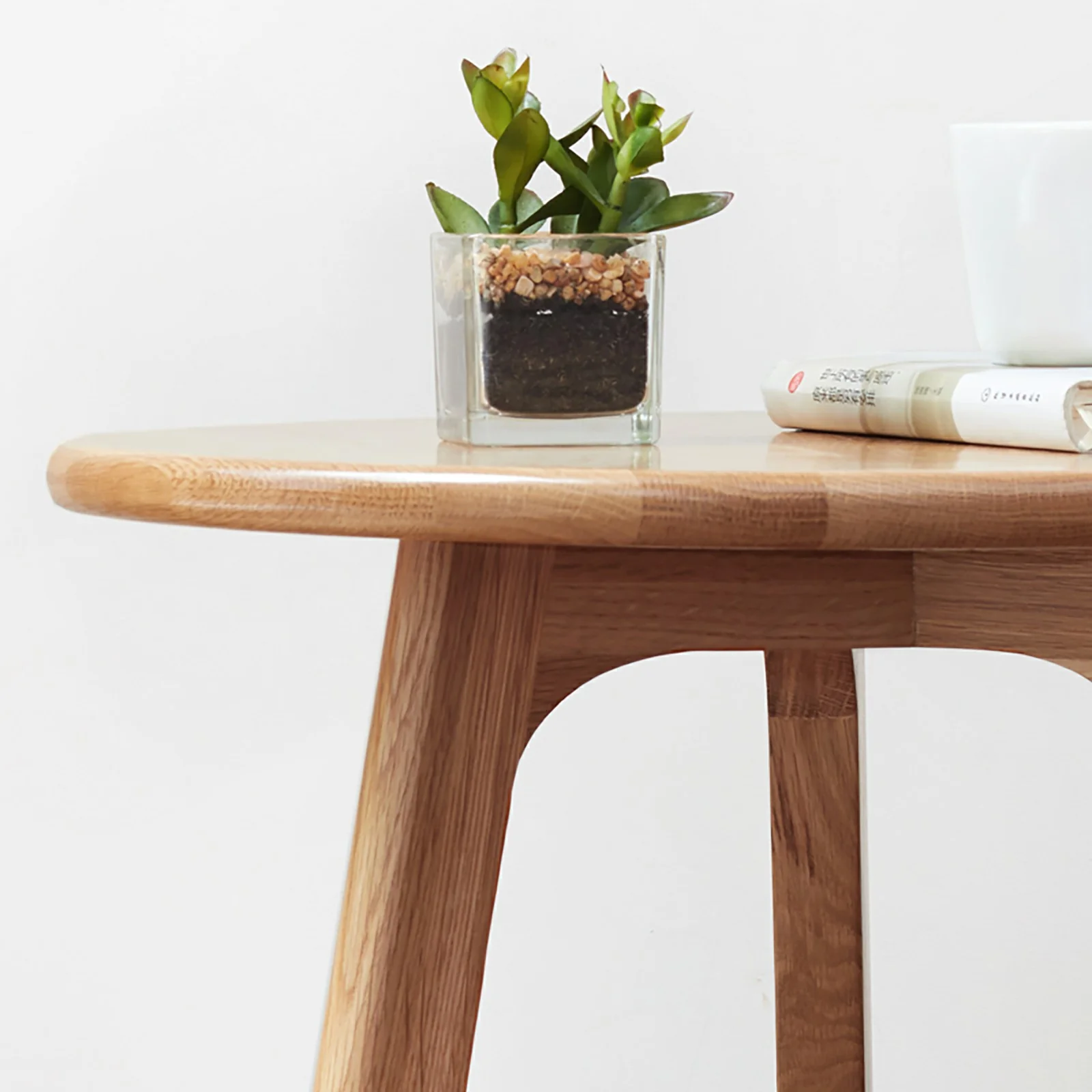 Round Side Table with Solid Oak Wood Frame