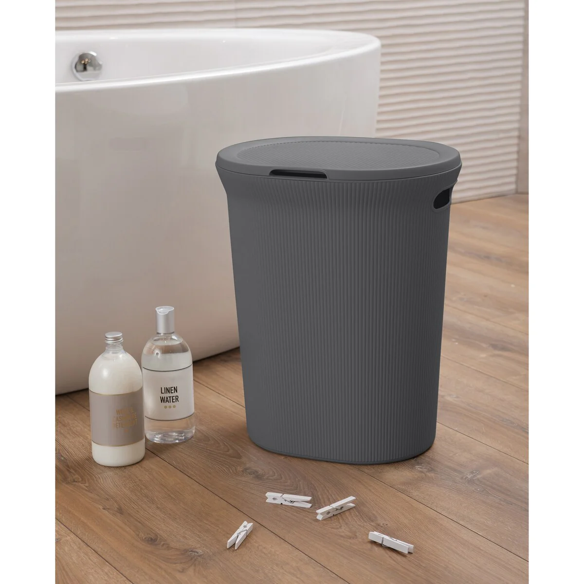 Superio 40 L Ribbed Laundry Hamper with Lid - Capacity: 40l